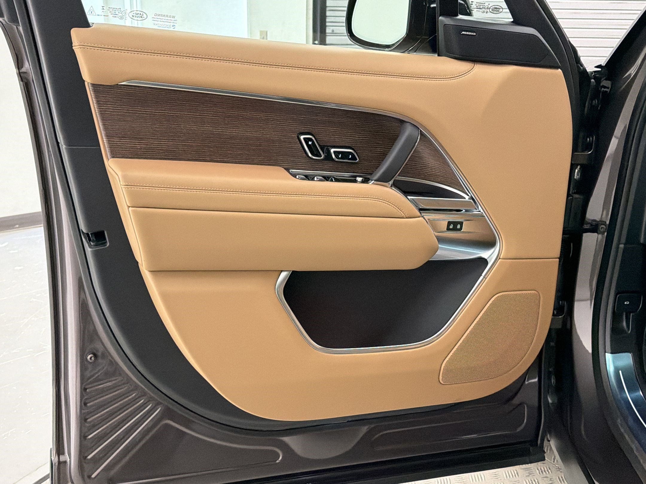 New 2026 Land Rover Range Rover SE AWD/4WD image 14