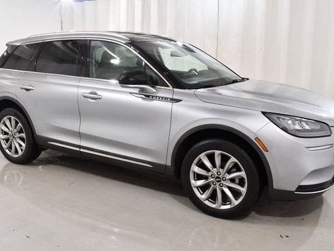 Used 2022 Lincoln Corsair AWD w/ Premium Package image 5