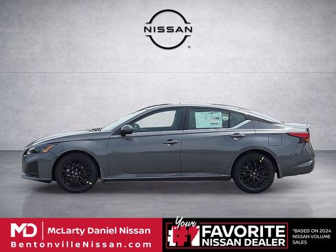 New 2026 Nissan Altima 2.5 SV FWD image 3