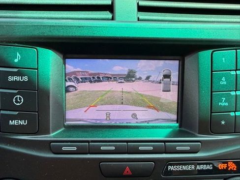 Used 2017 Ford Explorer XLT FWD image 17