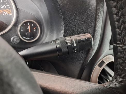 Used 2017 Jeep Wrangler Unlimited Sahara image 16