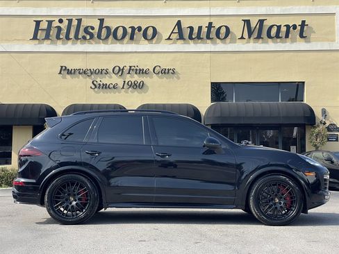 Used 2016 Porsche Cayenne GTS image 3
