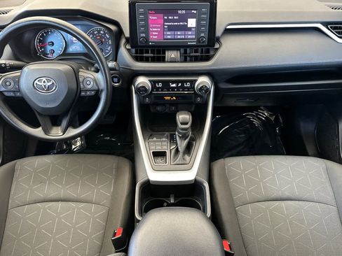 Used 2022 Toyota RAV4 XLE image 3
