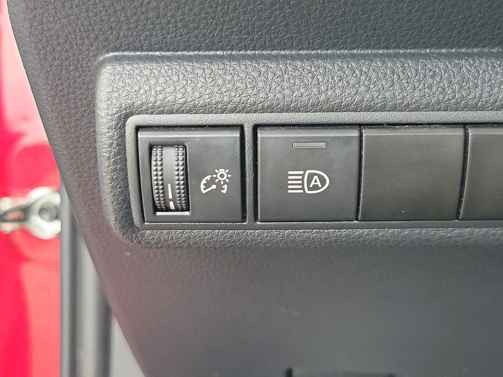 Used 2022 Toyota Corolla LE FWD image 30