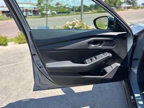 Used 2025 Honda Accord SE image 12