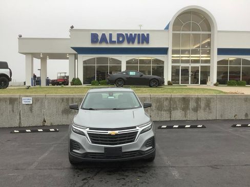 Used 2023 Chevrolet Equinox LS w/ Driver Confidence II Package image 2