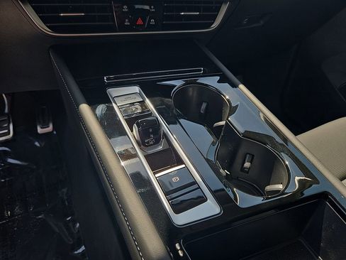 Used 2025 Volkswagen Atlas SEL Premium R-Line image 25