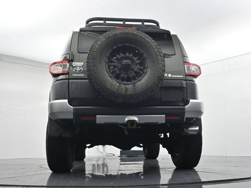Used 2012 Toyota FJ Cruiser 4WD w/ Convenience Pkg image 35