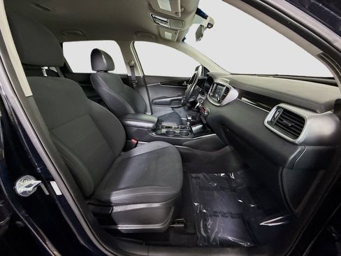 Used 2020 Kia Sorento LX w/ LX I4 Convenience Package image 28