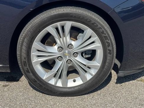 Used 2015 Chevrolet Impala LT w/ Convenience Package FWD image 7