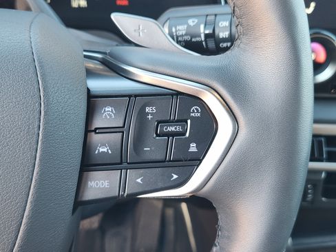 Used 2025 Lexus RX 350 Premium image 35