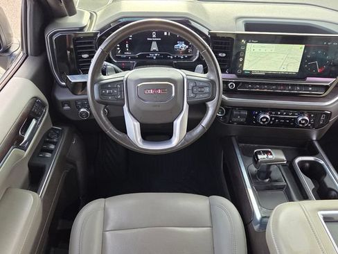Used 2022 GMC Sierra 1500 SLT w/ SLT Premium Plus Package AWD/4WD image 7