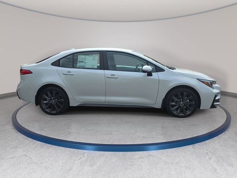 New 2026 Toyota Corolla SE FWD image 4