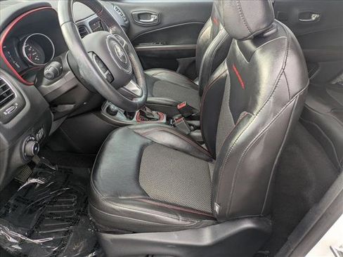 Used 2018 Jeep Compass Trailhawk w/ Navigation Group image 17