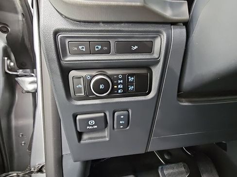 Used 2024 Ford F150 Lariat image 29