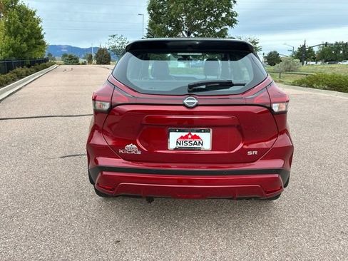 Used 2023 Nissan Kicks SR w/ SR Premium Package FWD image 6