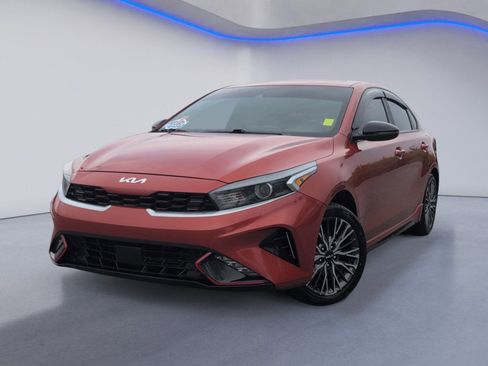 Used 2022 Kia Forte GT-Line w/ GT-Line Premium Package FWD image 2