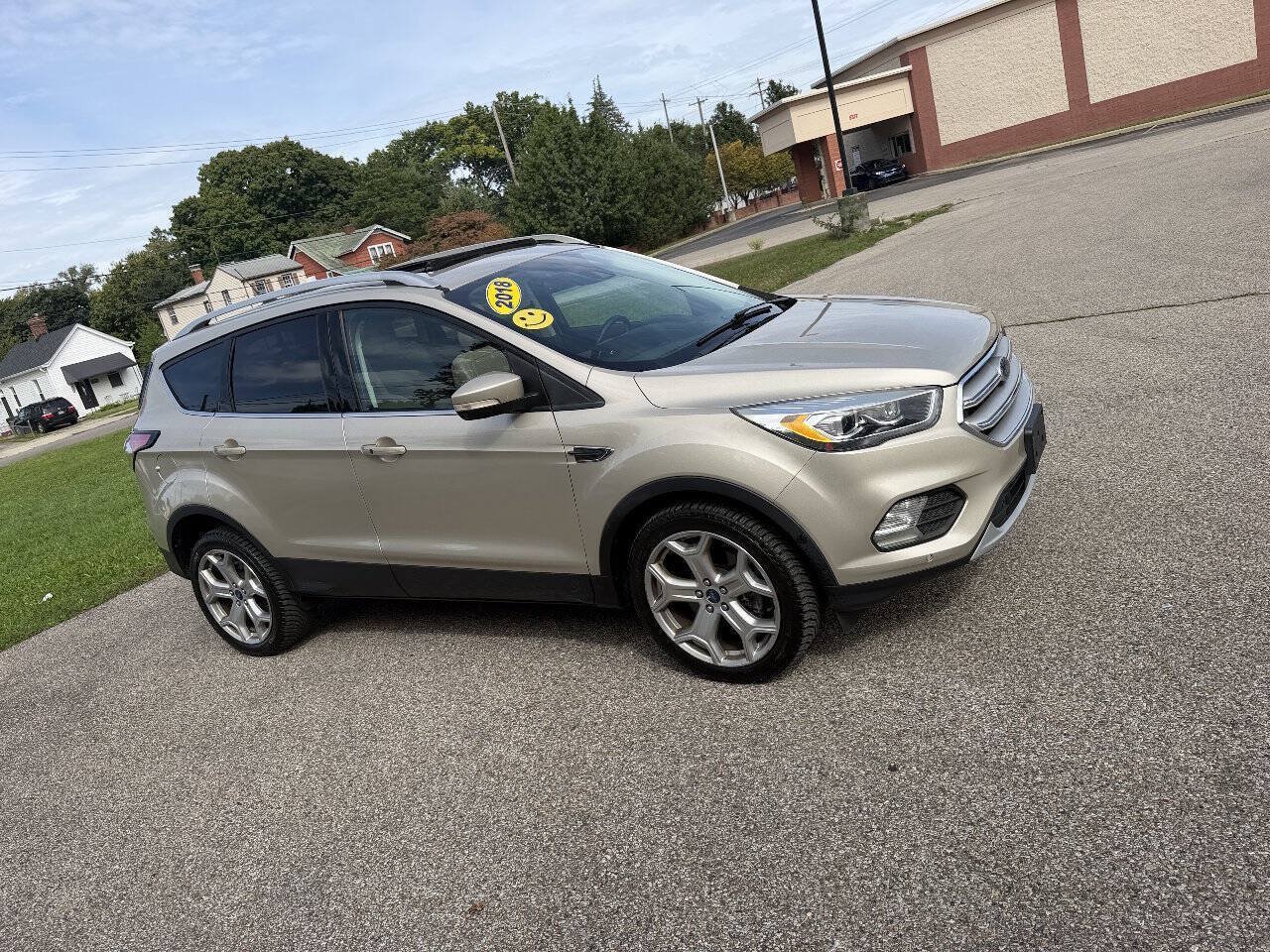 Used 2018 Ford Escape Titanium w/ Ford Safe & Smart Package AWD/4WD image 5