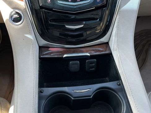 Used 2017 Cadillac Escalade Premium Luxury image 19