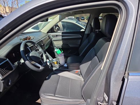 Used 2023 Volkswagen Atlas SE image 10