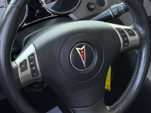 Used 2007 Pontiac Solstice Convertible w/ Premium Package image 38