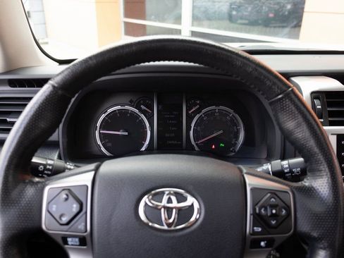 Used 2023 Toyota 4Runner Limited AWD/4WD image 29
