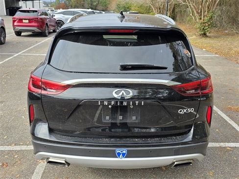 Used 2021 INFINITI QX50 Sensory image 3
