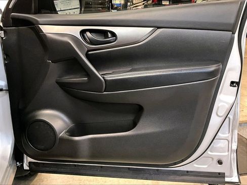 Used 2019 Nissan Rogue Sport S w/ Appearance Package AWD/4WD image 12