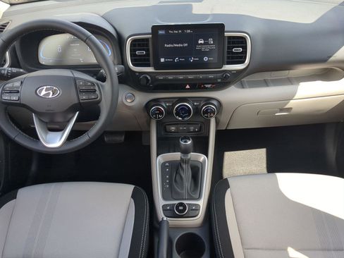 New 2026 Hyundai Venue SEL FWD image 15