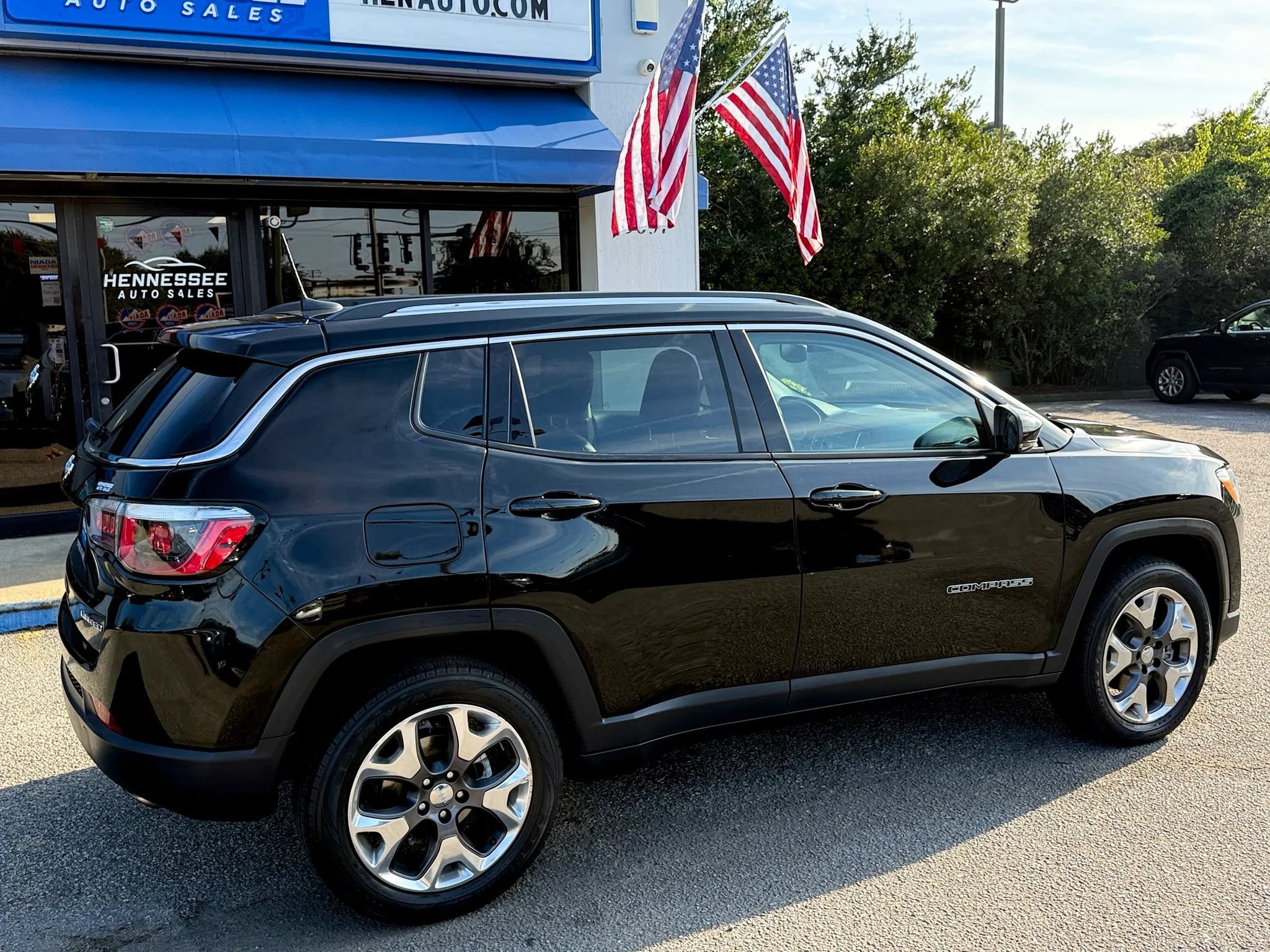 Used 2020 Jeep Compass Limited AWD/4WD image 9