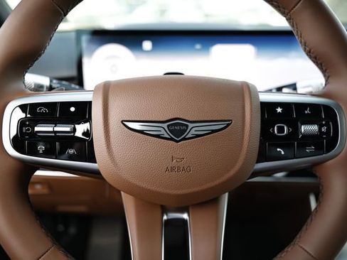 New 2026 Genesis GV70 2.5T Advanced AWD/4WD image 31