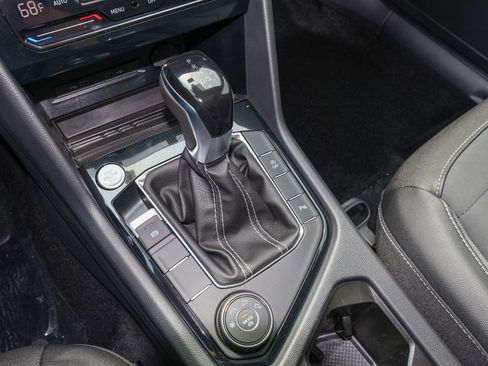 New 2026 Volkswagen Taos SE AWD/4WD image 25