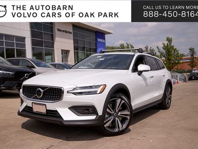 New 2025 Volvo V60 B5 Cross Country Plus w/ Climate Package