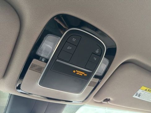 Used 2022 Hyundai Santa Fe SE image 28