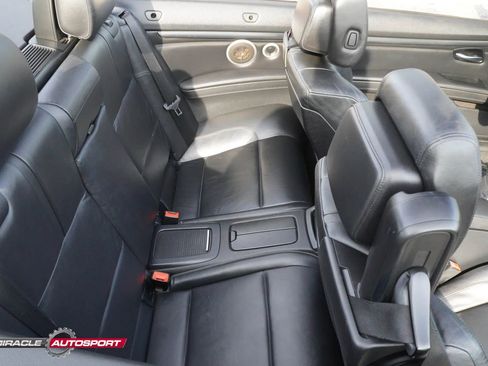 Used 2009 BMW M3 Convertible RWD image 31