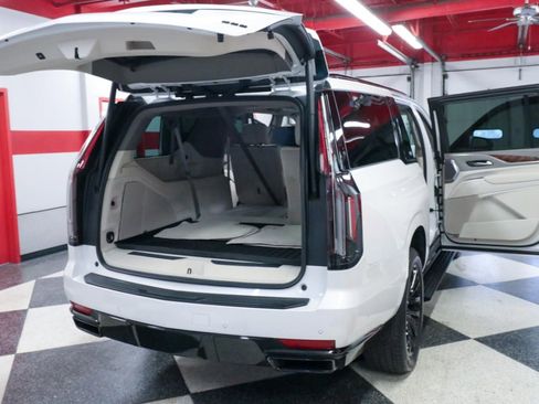 Used 2024 Cadillac Escalade ESV Sport Platinum w/ LPO, ONYX Package image 42