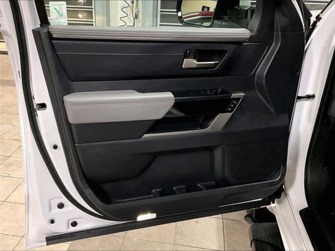 Used 2024 Toyota Tundra Limited image 9