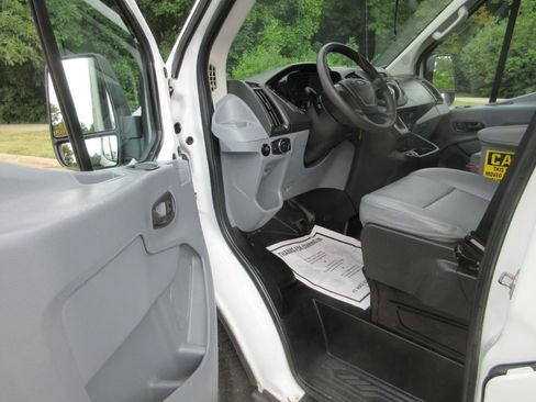 Used 2018 Ford Transit 350 148 Medium Roof RWD image 31