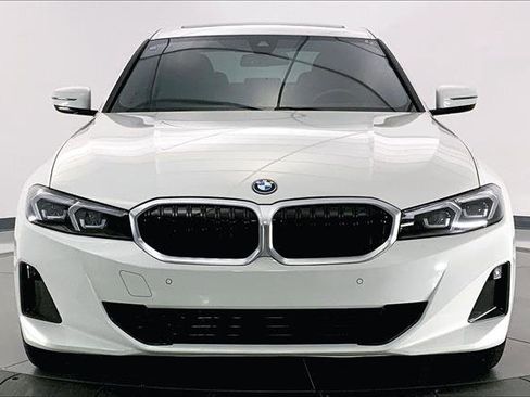 Certified 2023 BMW 330e xDrive w/ Premium Package image 2