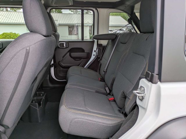 Used 2025 Jeep Wrangler Unlimited Sport AWD/4WD image 14
