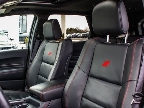 Used 2025 Dodge Durango GT AWD/4WD image 32
