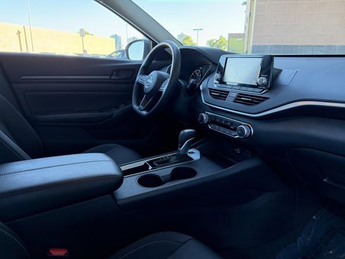 Used 2024 Nissan Altima 2.5 S image 36