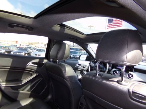 Used 2016 Mercedes-Benz GLA 250 image 25