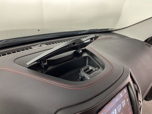 Used 2022 Jeep Cherokee Trailhawk w/ Comfort/Convenience Group AWD/4WD image 34