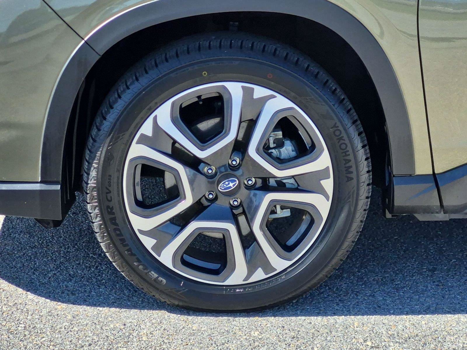 Used 2023 Subaru Ascent Limited AWD/4WD image 9