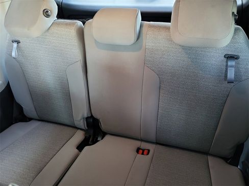 Used 2023 Toyota Sienna LE image 14