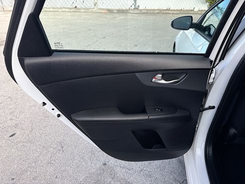 Used 2021 Kia Forte LXS image 22