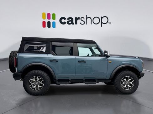 Used 2023 Ford Bronco Badlands image 6