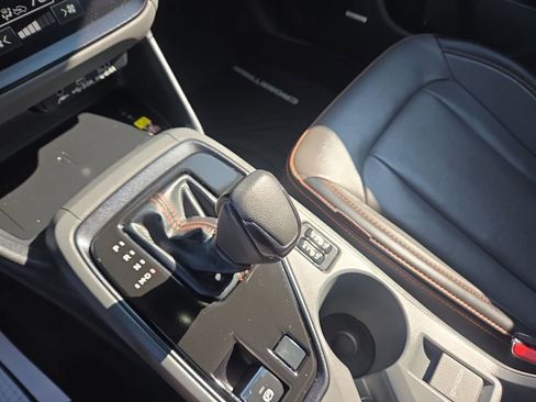 Certified 2025 Subaru Crosstrek 2.5i Limited image 32