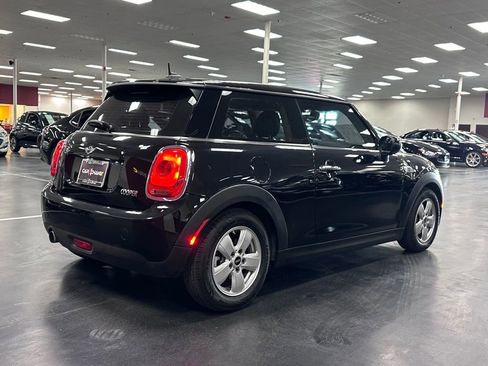 Used 2016 MINI Cooper 2-Door Hardtop image 7
